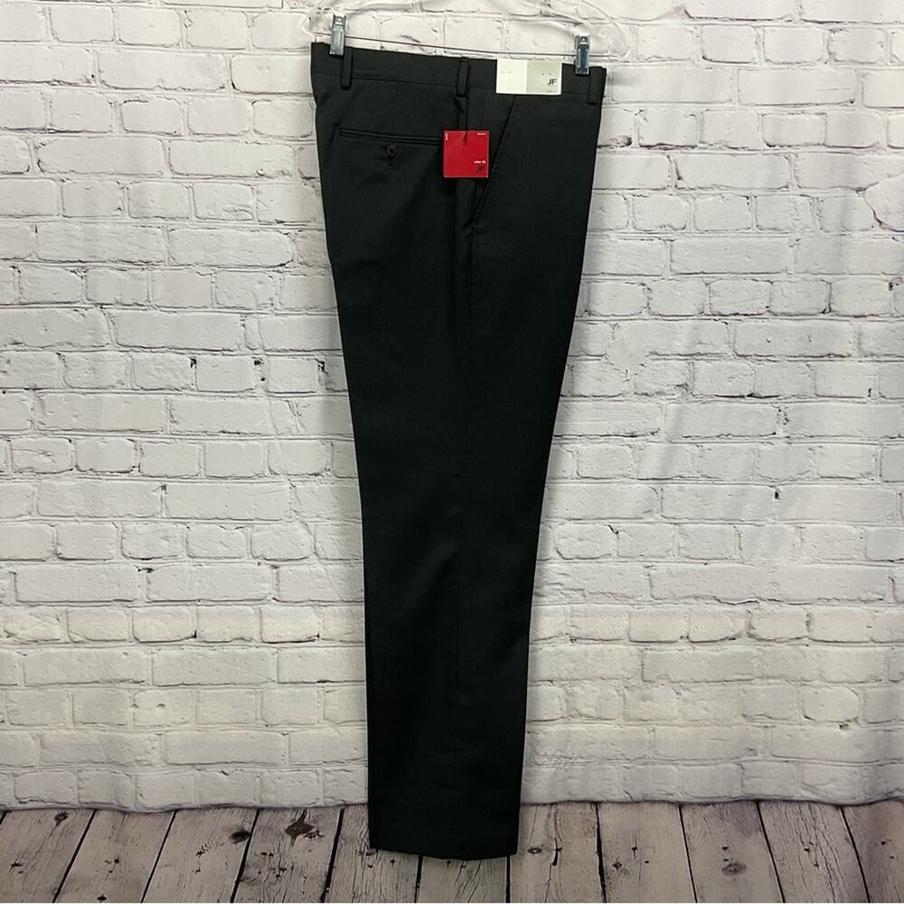 JF J. Ferrar Dress Pant Men's 34 x 32 Black/Gray Pin Stripe Slim Fit Flat Front